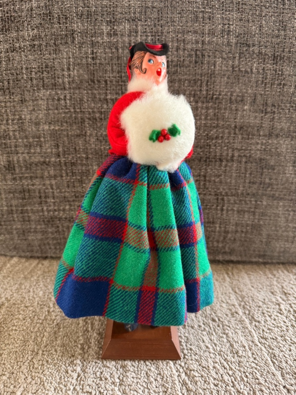Simpich Holiday Characters Collection - Picture 2 of 8